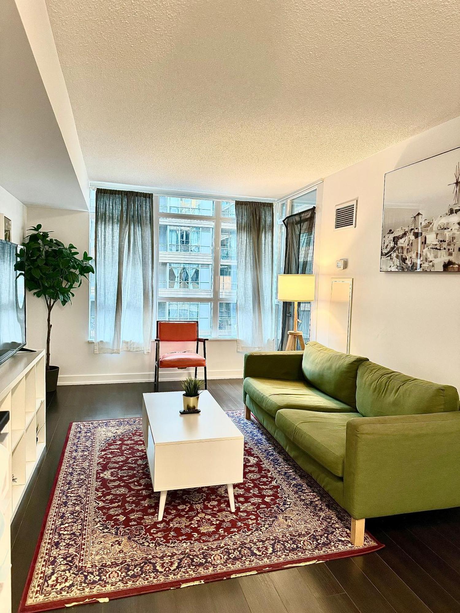 Lush Condo By Cntower - Free Parking 토론토 외부 사진