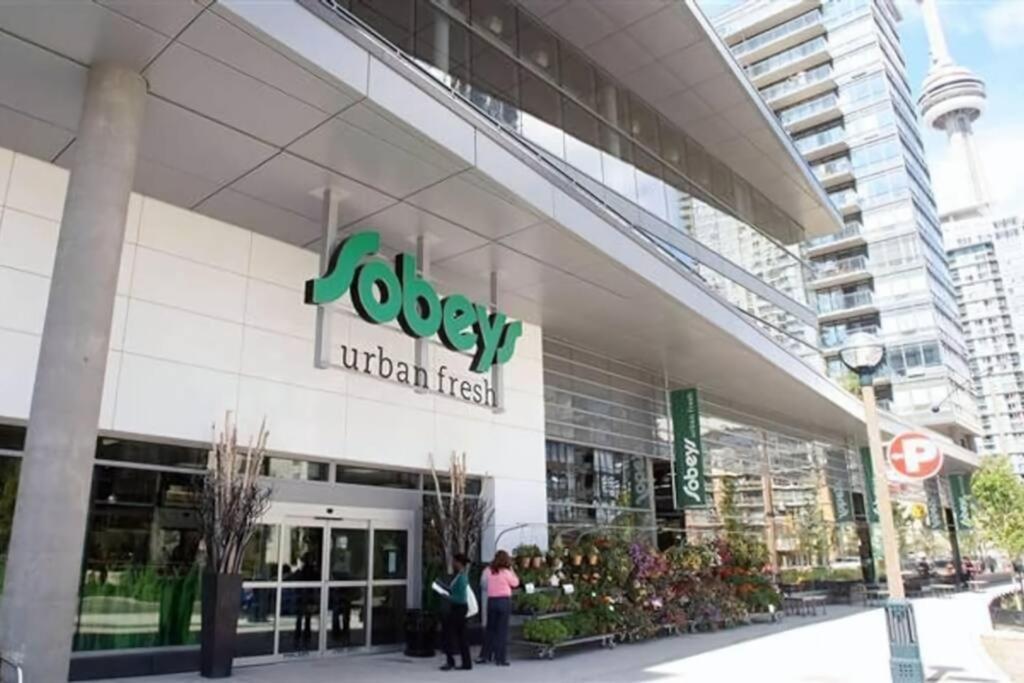 Lush Condo By Cntower - Free Parking 토론토 외부 사진