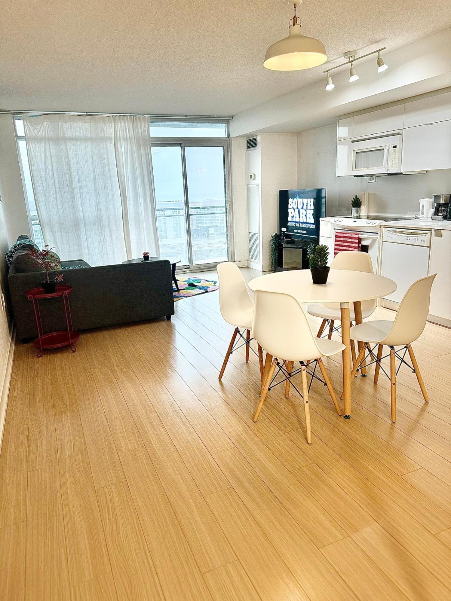 Lush Condo By Cntower - Free Parking 토론토 외부 사진